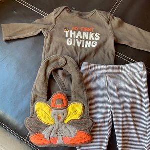 Carter’s baby My First Thanksgiving outfit and bib set size 3 months